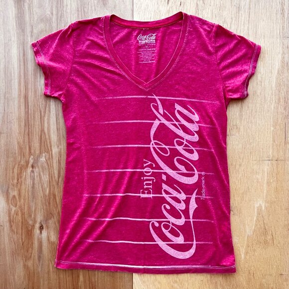 COCA COLA Women’s Red Short Sleeve V Neck Graphic Tee Shirt sz XL NWOT - Picture 1 of 6